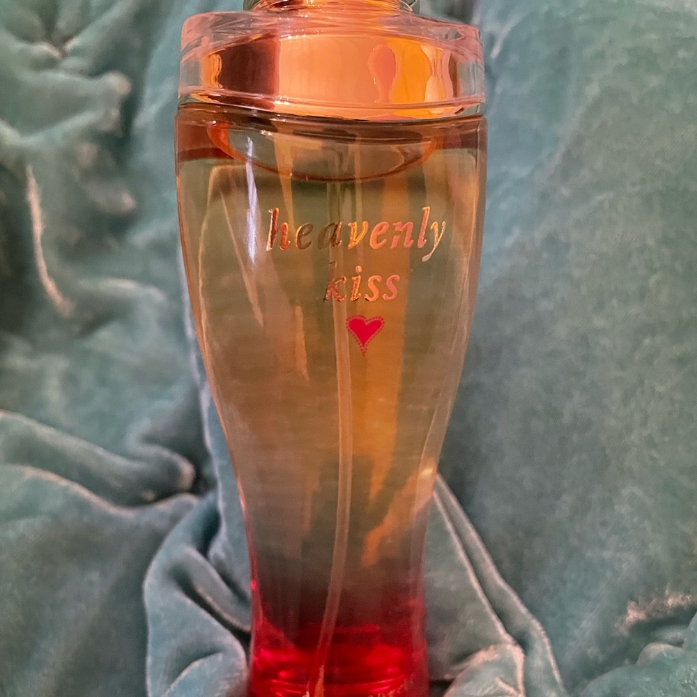 SOLD Victoria Secret Heavenly Kiss NIB - Picture 5 of 6